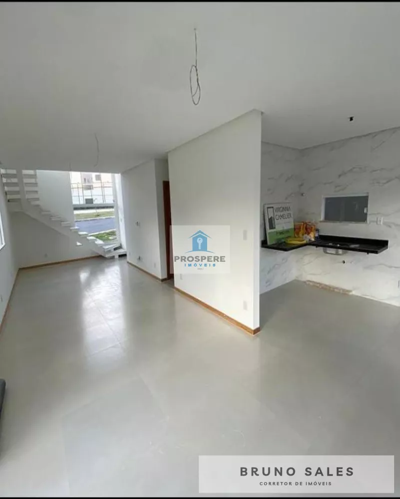 Casa à venda com 4 quartos, 260m² - Foto 3