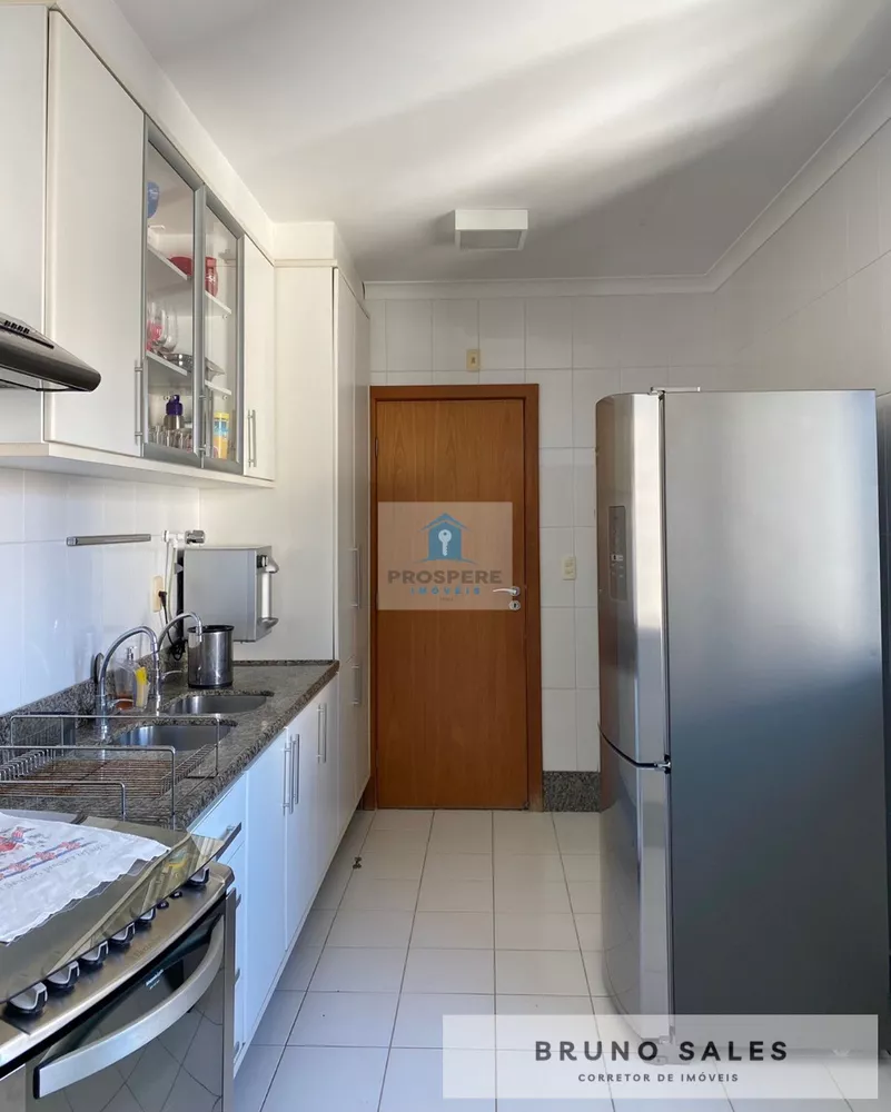 Apartamento à venda com 4 quartos, 160m² - Foto 2