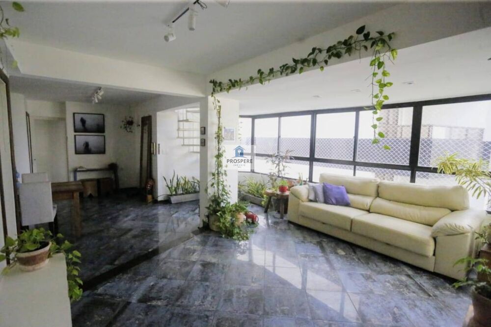Cobertura à venda com 3 quartos, 240m² - Foto 4