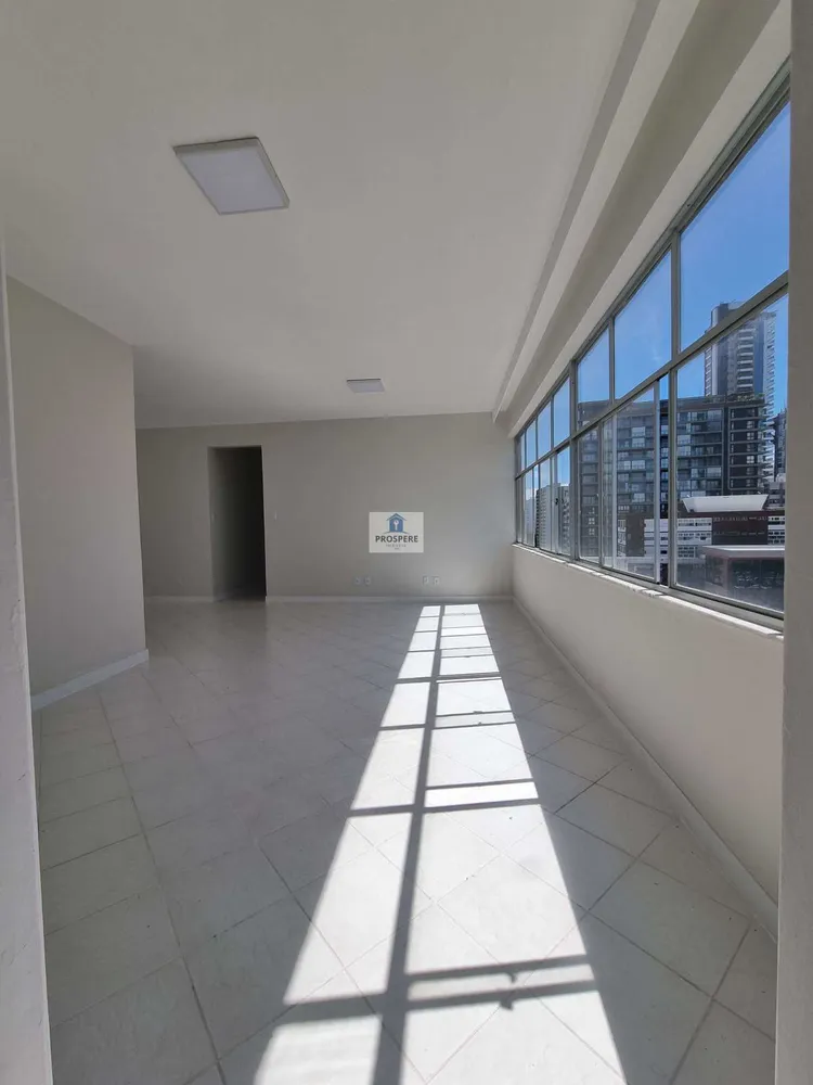 Apartamento, 3 quartos, 156 m² - Foto 2