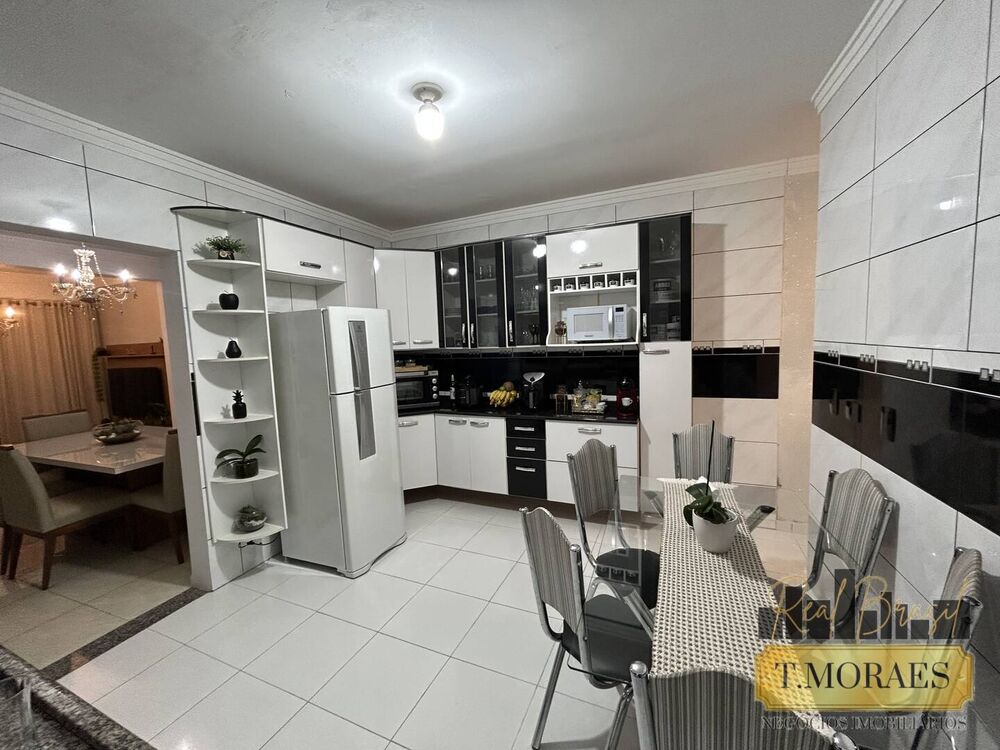 Casa à venda com 3 quartos, 132m² - Foto 7
