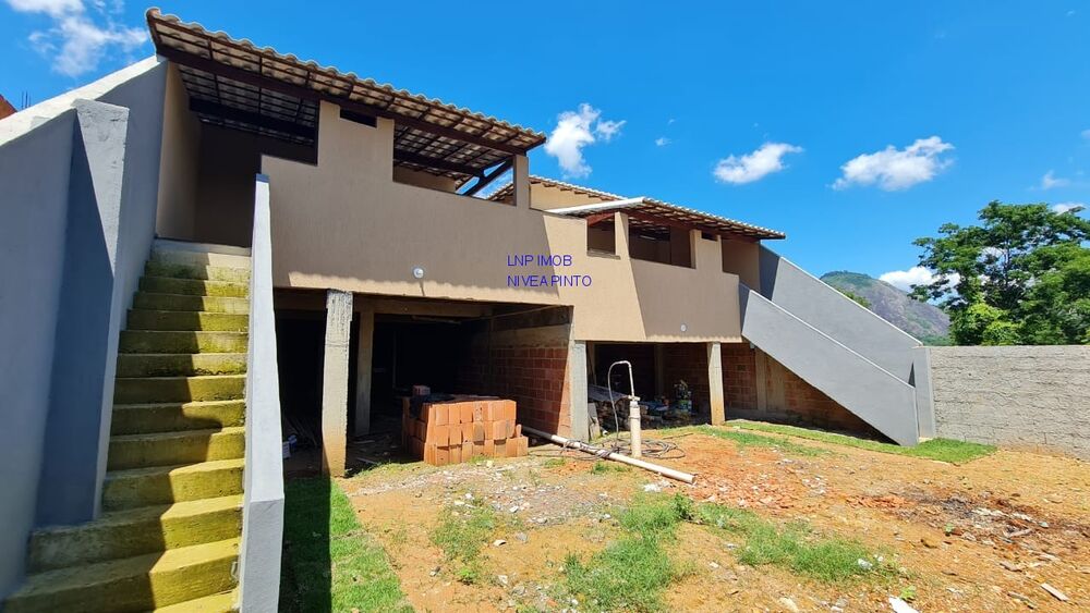 Casa à venda com 2 quartos, 180m² - Foto 4