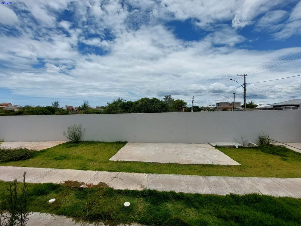 Casa à venda com 2 quartos, 80m² - Foto 2
