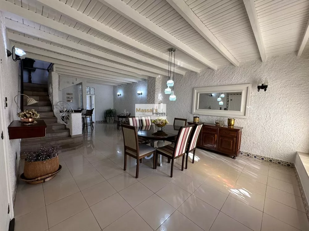 Casa à venda com 4 quartos, 380m² - Foto 4