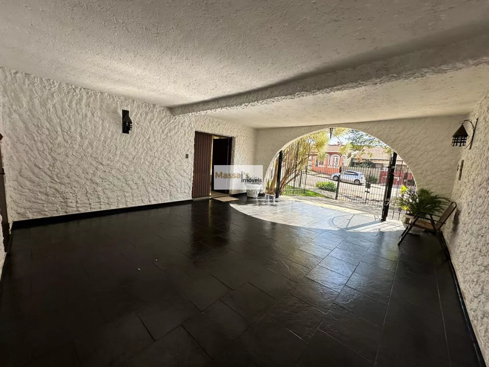 Casa à venda com 4 quartos, 380m² - Foto 3