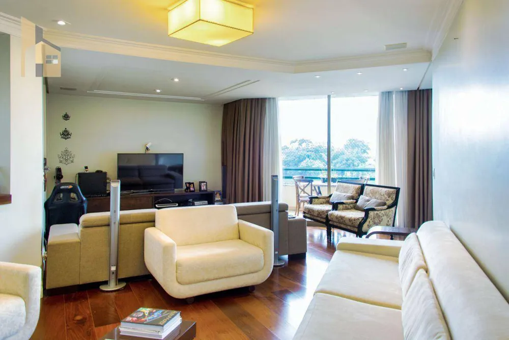 Apartamento, 3 quartos, 248 m² - Foto 3