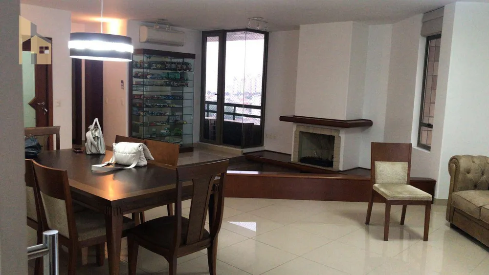 Apartamento, 3 quartos, 248 m² - Foto 2