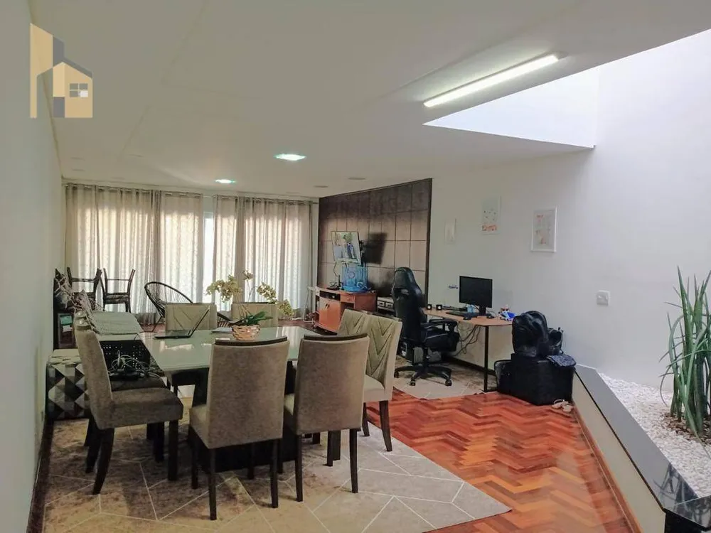 Sobrado, 3 quartos, 260 m² - Foto 1