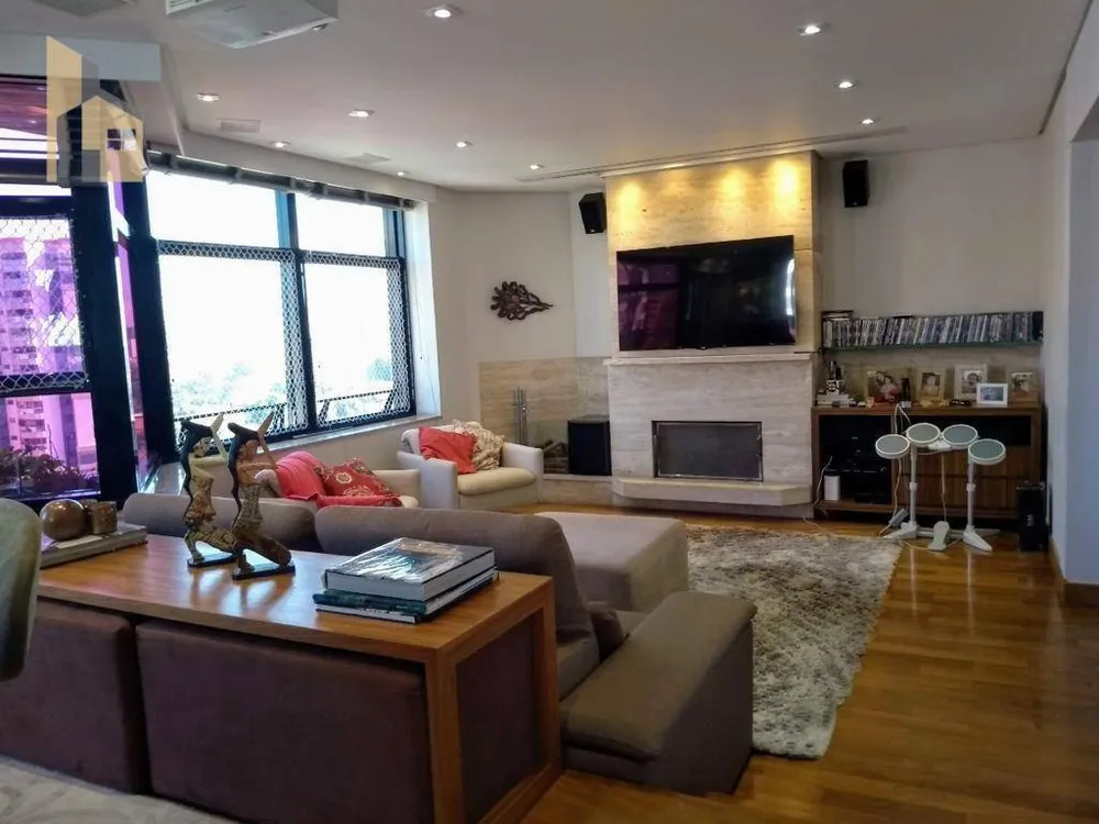 Apartamento, 3 quartos, 202 m² - Foto 2