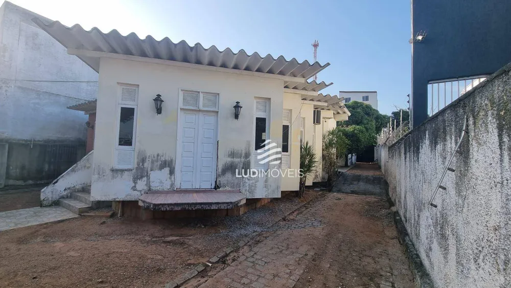 Casa, 4 quartos, 244 m² - Foto 1