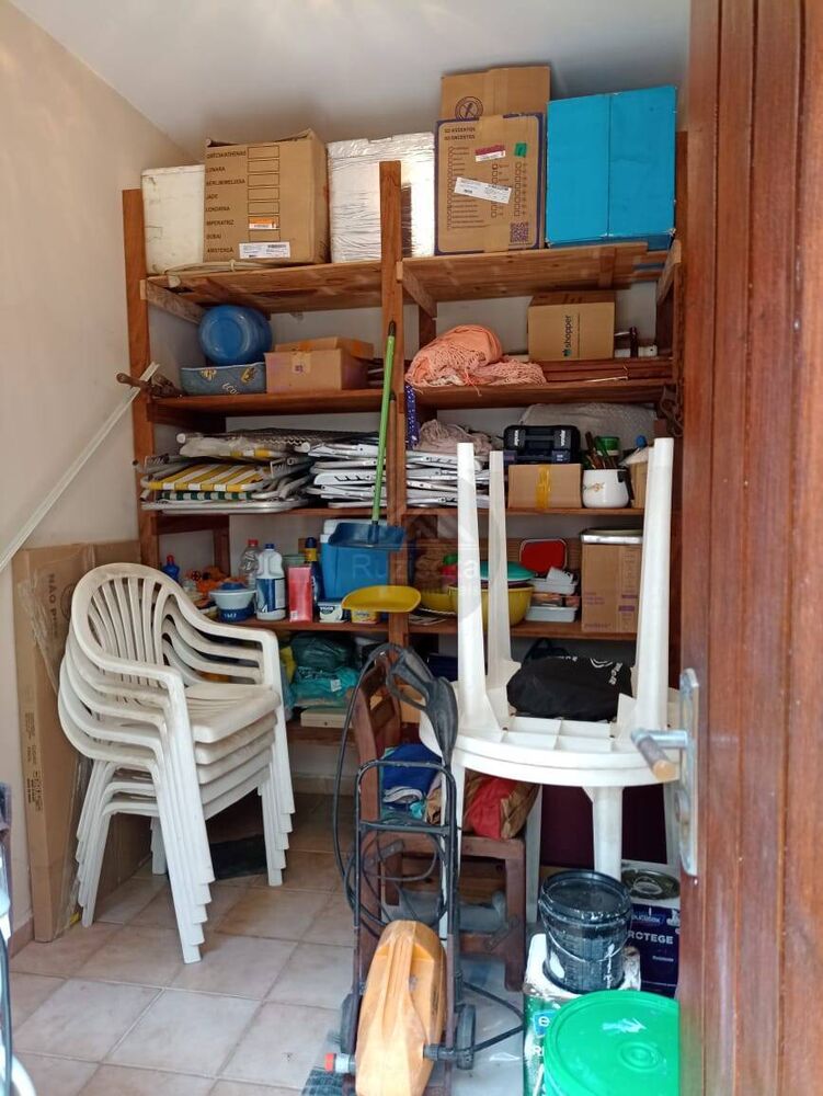 Casa à venda com 5 quartos, 228m² - Foto 1