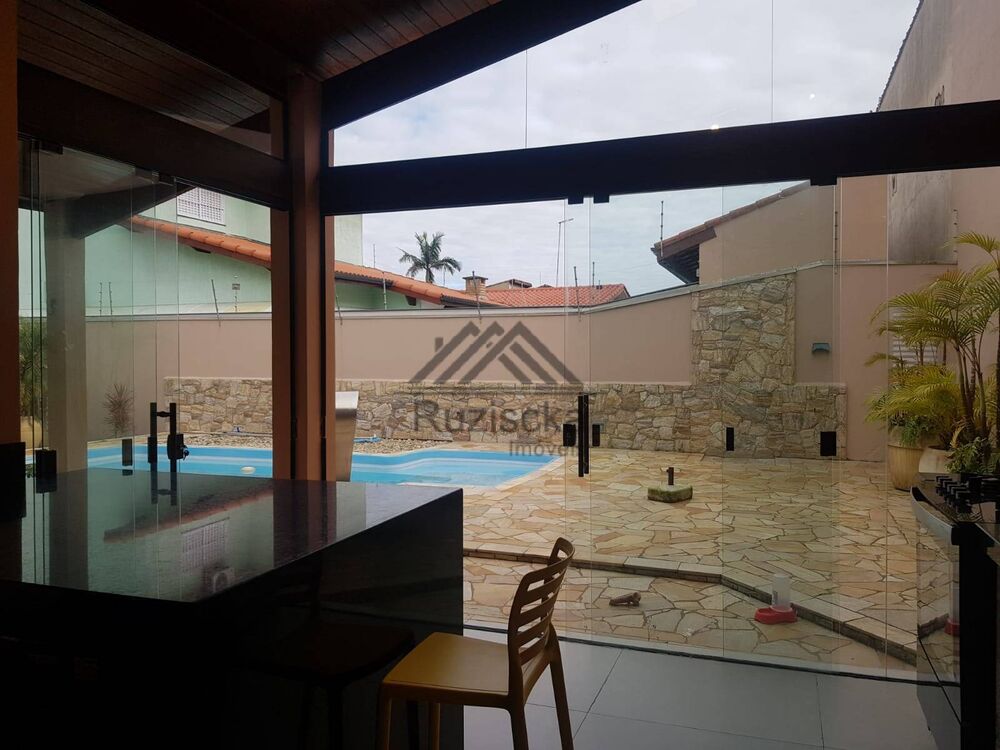 Casa, 4 quartos, 231 m² - Foto 4