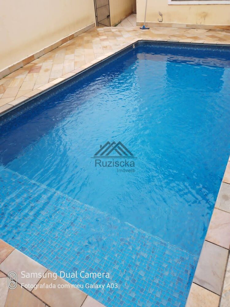 Casa, 4 quartos, 242 m² - Foto 2