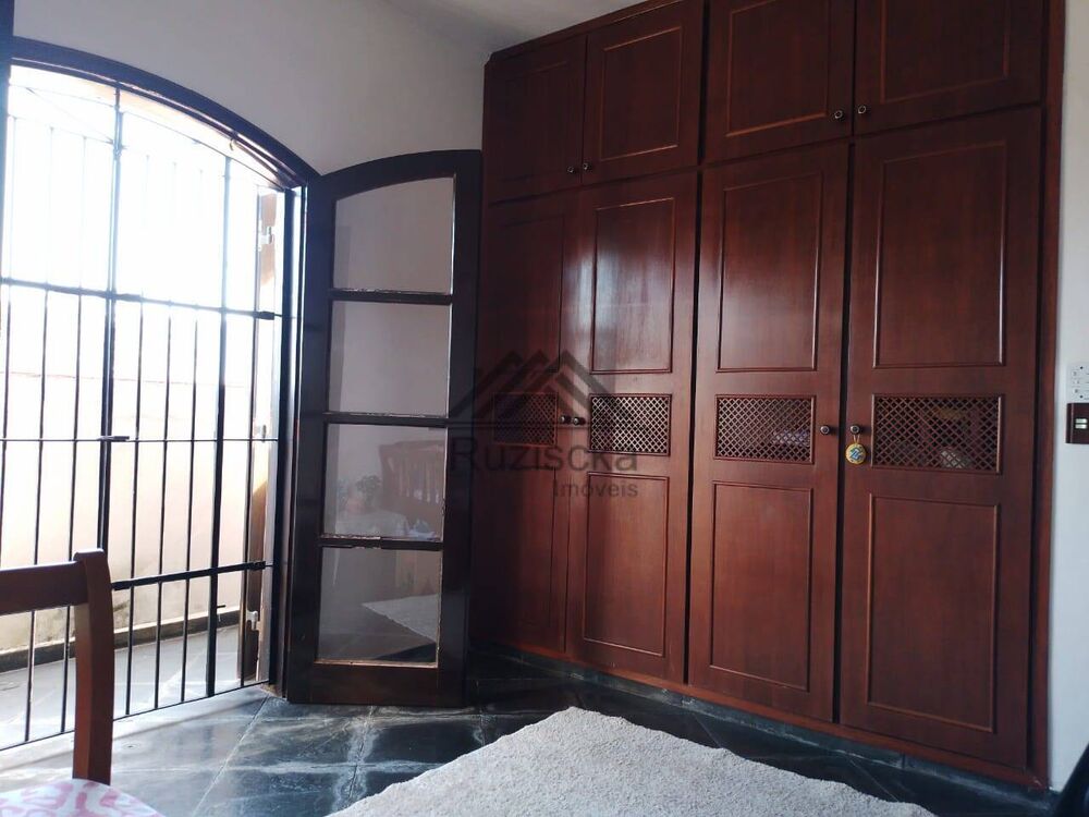 Casa, 4 quartos, 242 m² - Foto 8
