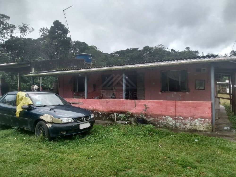 Chácara, 3 quartos, 2880 m² - Foto 1