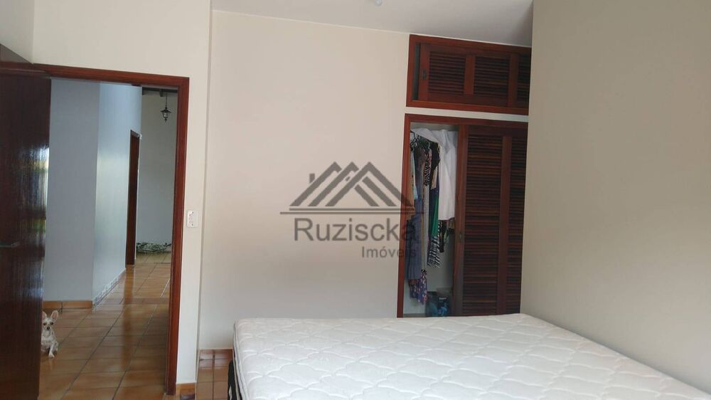 Casa, 3 quartos, 349 m² - Foto 1