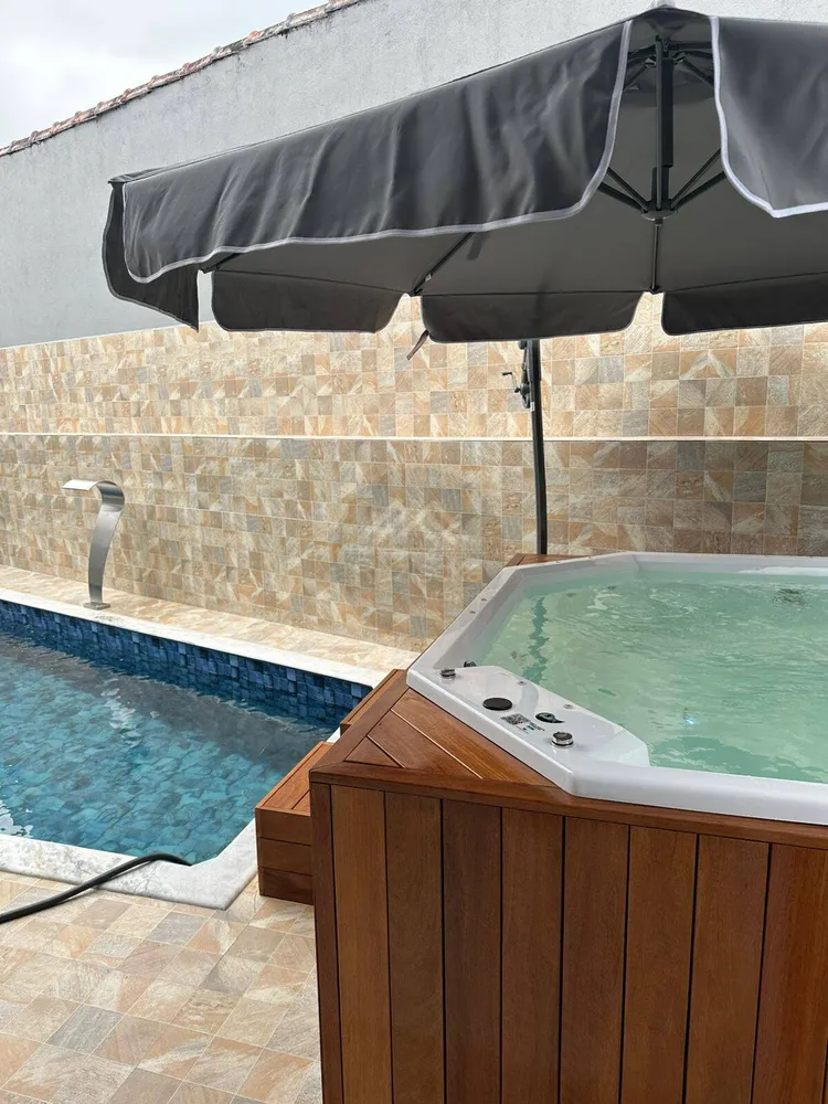 Casa, 3 quartos, 108 m² - Foto 1