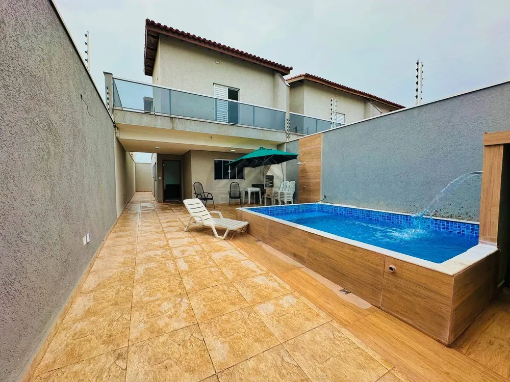 Casa, 4 quartos, 115 m² - Foto 1
