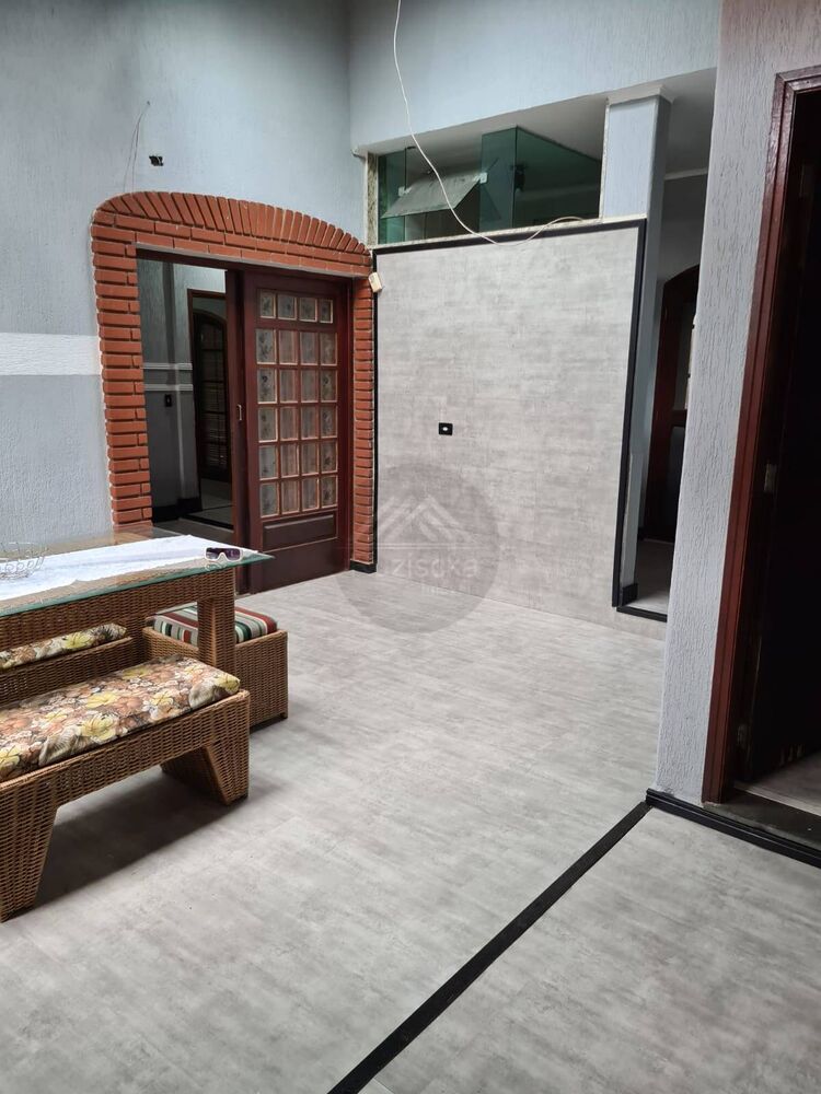 Casa, 4 quartos, 379 m² - Foto 1
