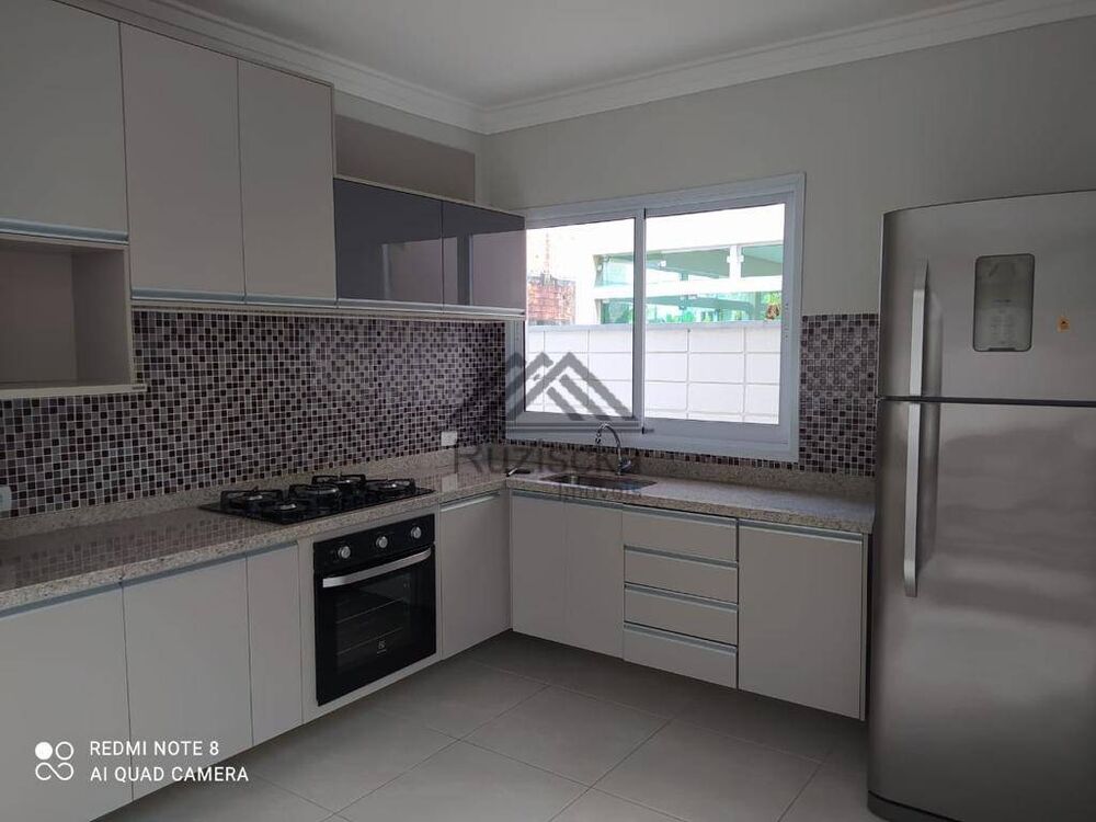 Casa, 3 quartos, 202 m² - Foto 3