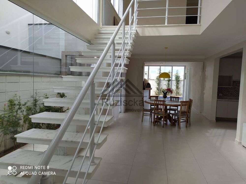 Casa, 3 quartos, 202 m² - Foto 9