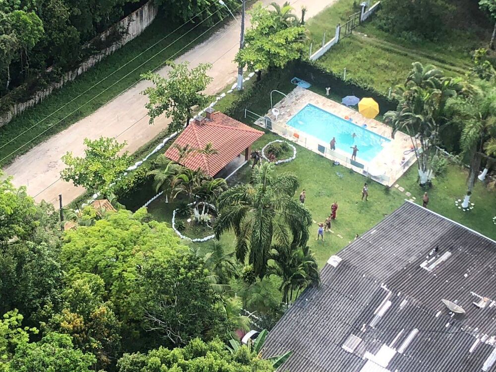 Chácara, 3 quartos, 2400 m² - Foto 1