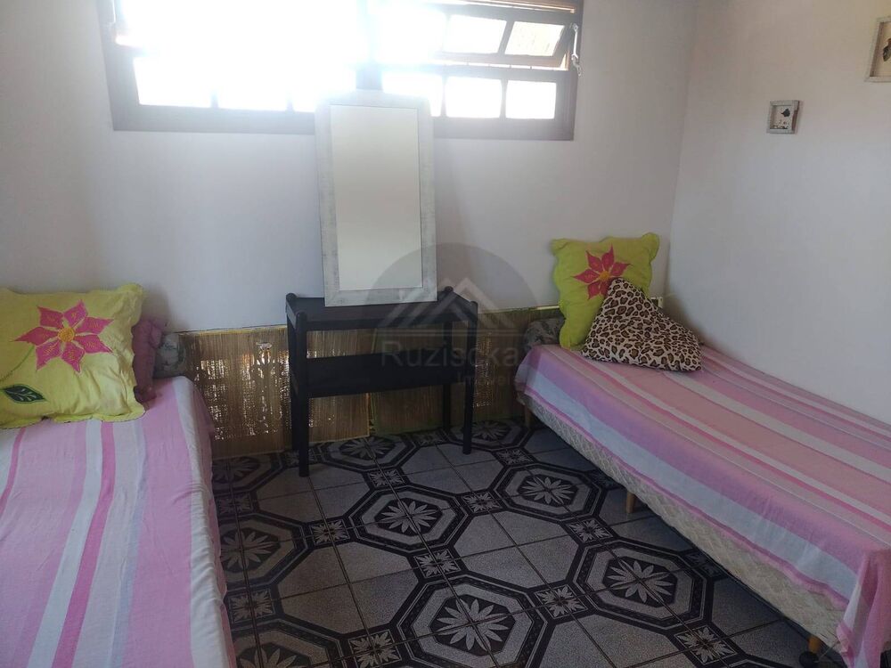 Casa, 4 quartos, 157 m² - Foto 1
