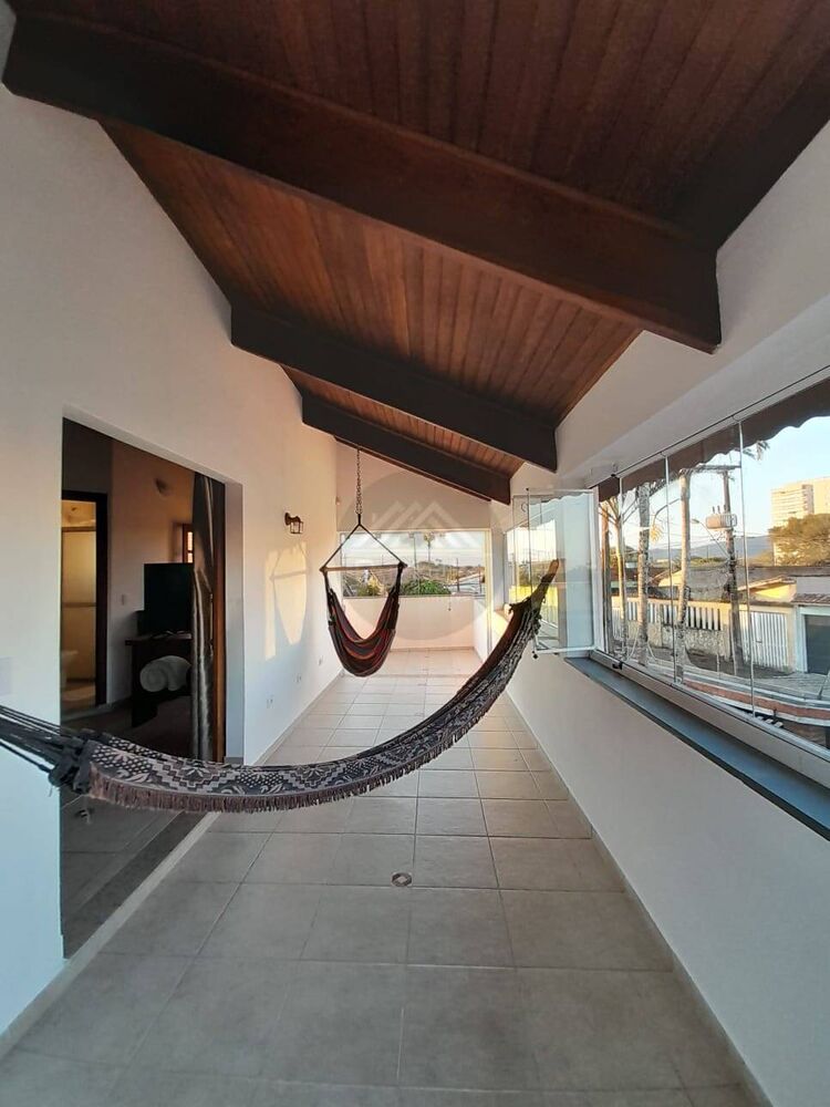 Casa, 6 quartos, 315 m² - Foto 2