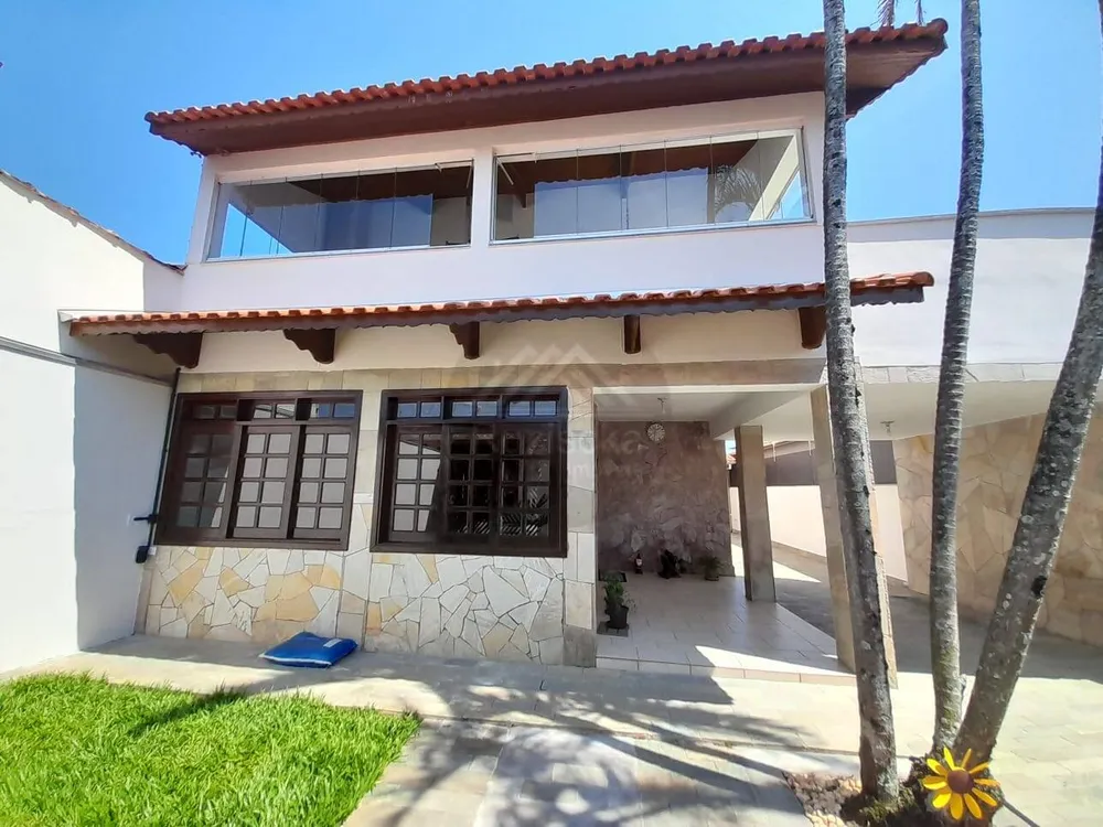 Casa, 6 quartos, 315 m² - Foto 1