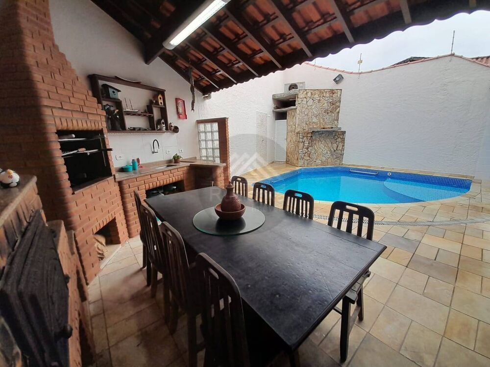 Casa, 6 quartos, 315 m² - Foto 1