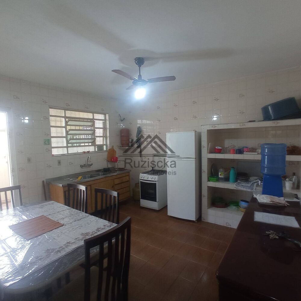 Casa à venda com 2 quartos, 80m² - Foto 3