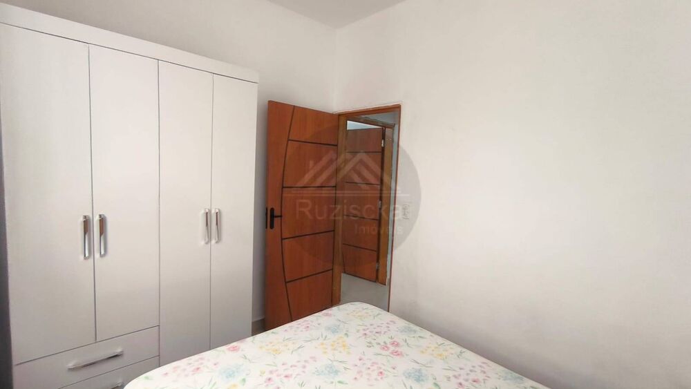 Casa, 4 quartos, 162 m² - Foto 1