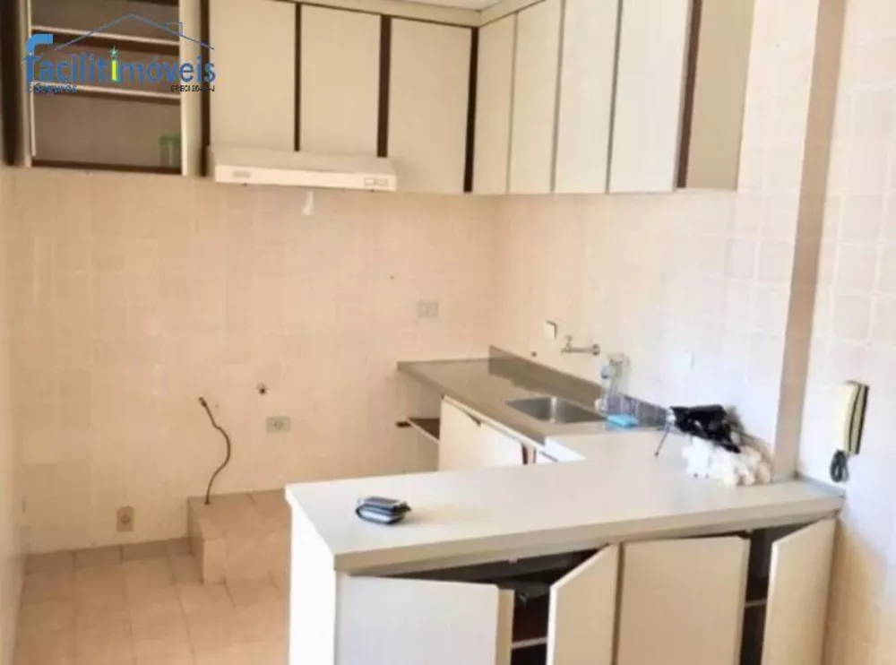 Apartamento à venda com 2 quartos, 77m² - Foto 3