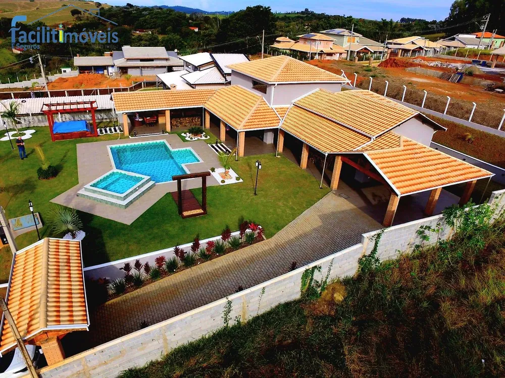Chácara, 3 quartos, 1008 m² - Foto 1