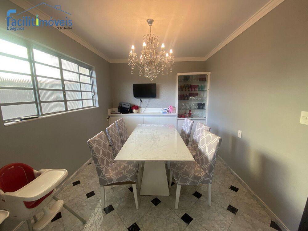 Casa, 4 quartos, 360 m² - Foto 1