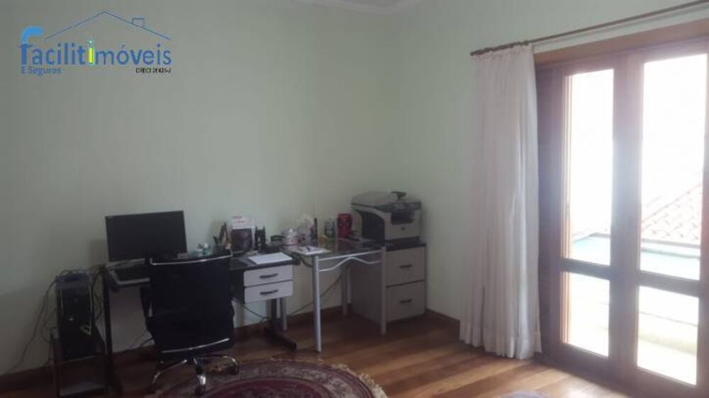 Casa à venda e aluguel com 3 quartos, 300m² - Foto 18