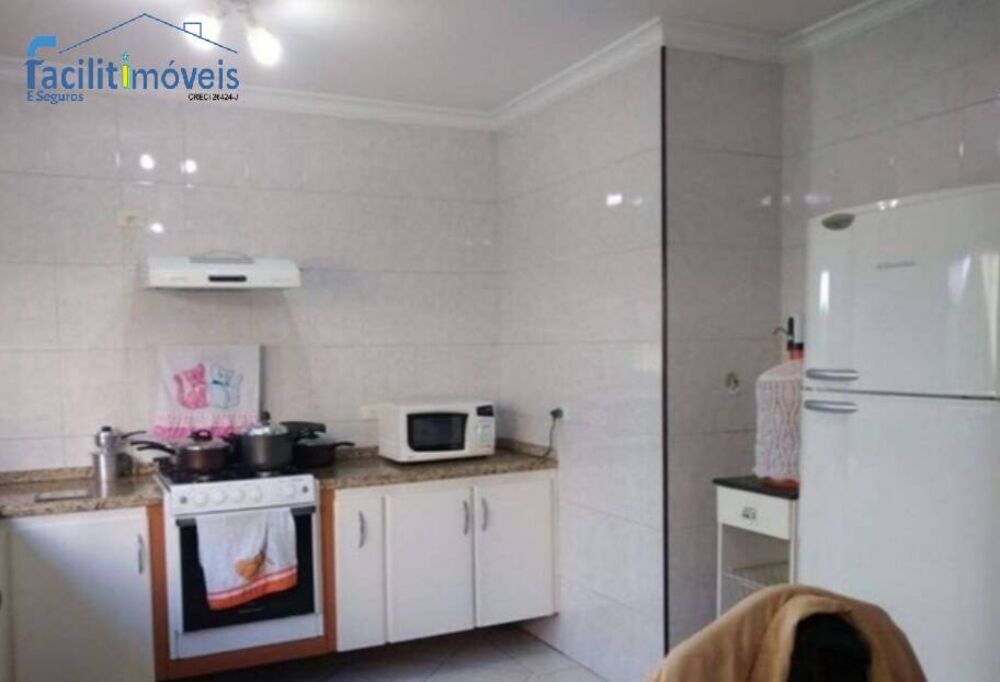 Sobrado à venda com 3 quartos, 201m² - Foto 2