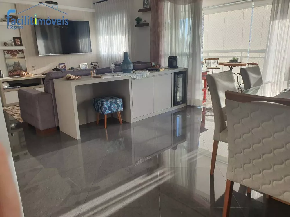 Apartamento à venda com 3 quartos, 130m² - Foto 3