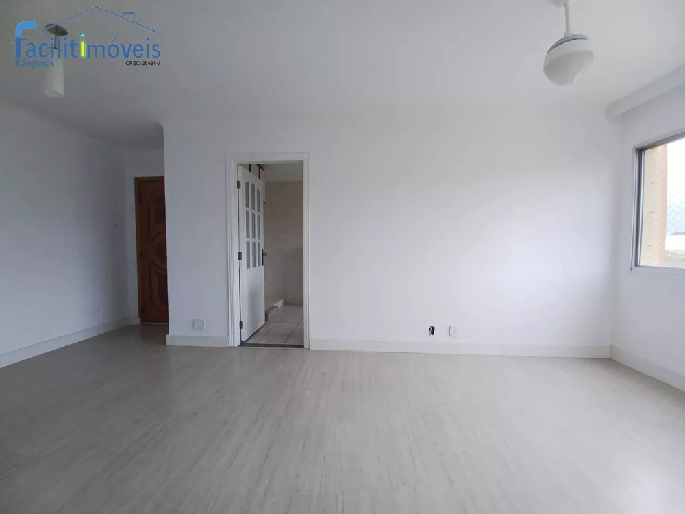 Apartamento à venda com 2 quartos, 69m² - Foto 3