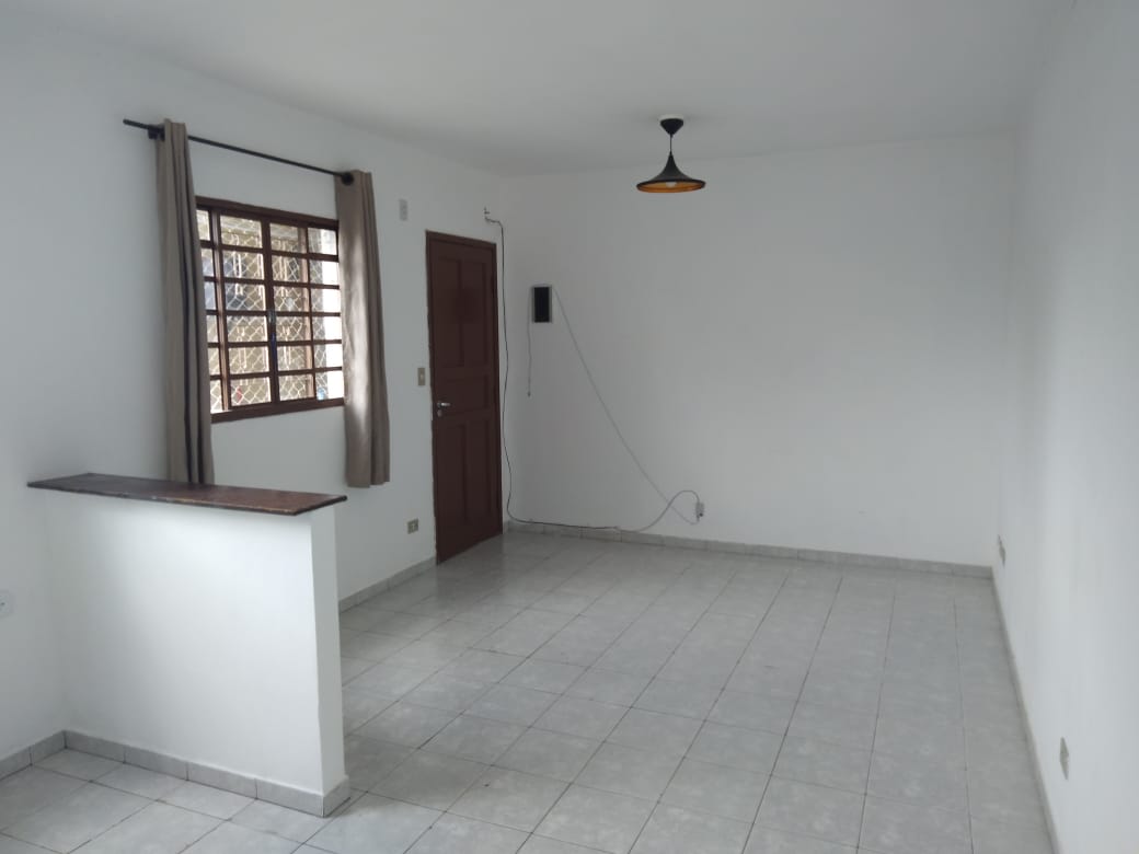 Casa para alugar com 2 quartos, 60m² - Foto 5