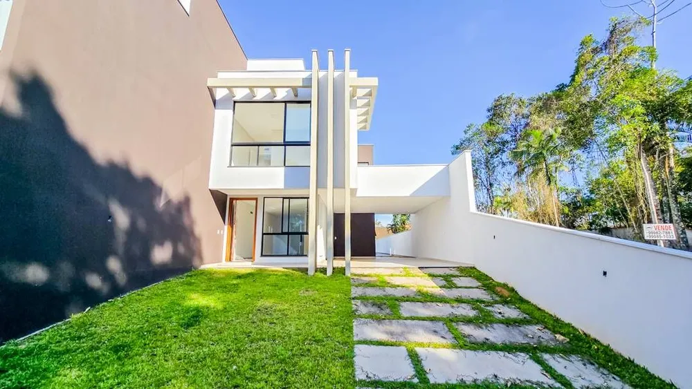 Casa, 3 quartos, 204 m² - Foto 1