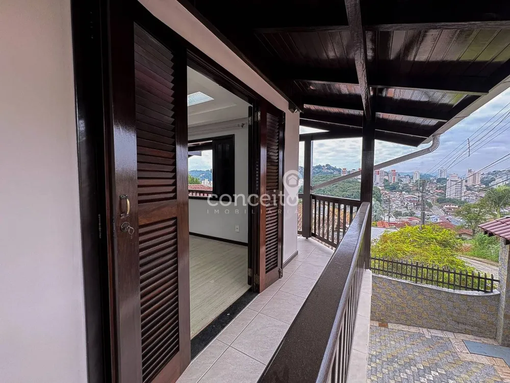 Casa, 3 quartos, 176 m² - Foto 1