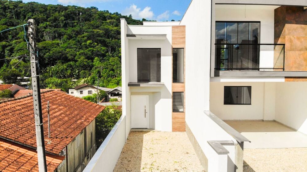 Sobrado à venda com 2 quartos, 80m² - Foto 1