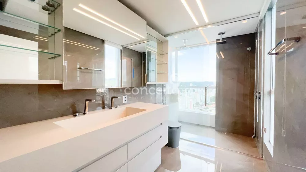 Cobertura, 3 quartos, 318 m² - Foto 2