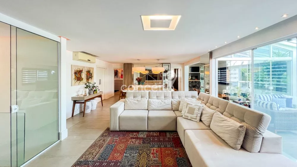 Cobertura, 3 quartos, 370 m² - Foto 1