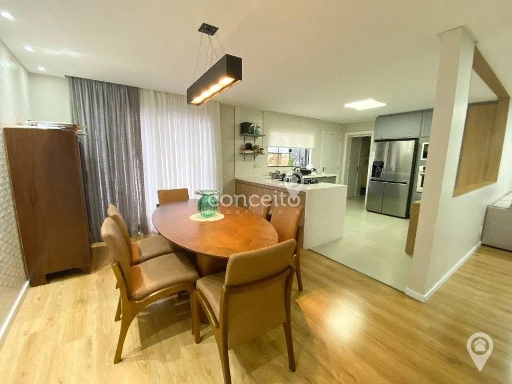 Casa, 3 quartos, 320 m² - Foto 1