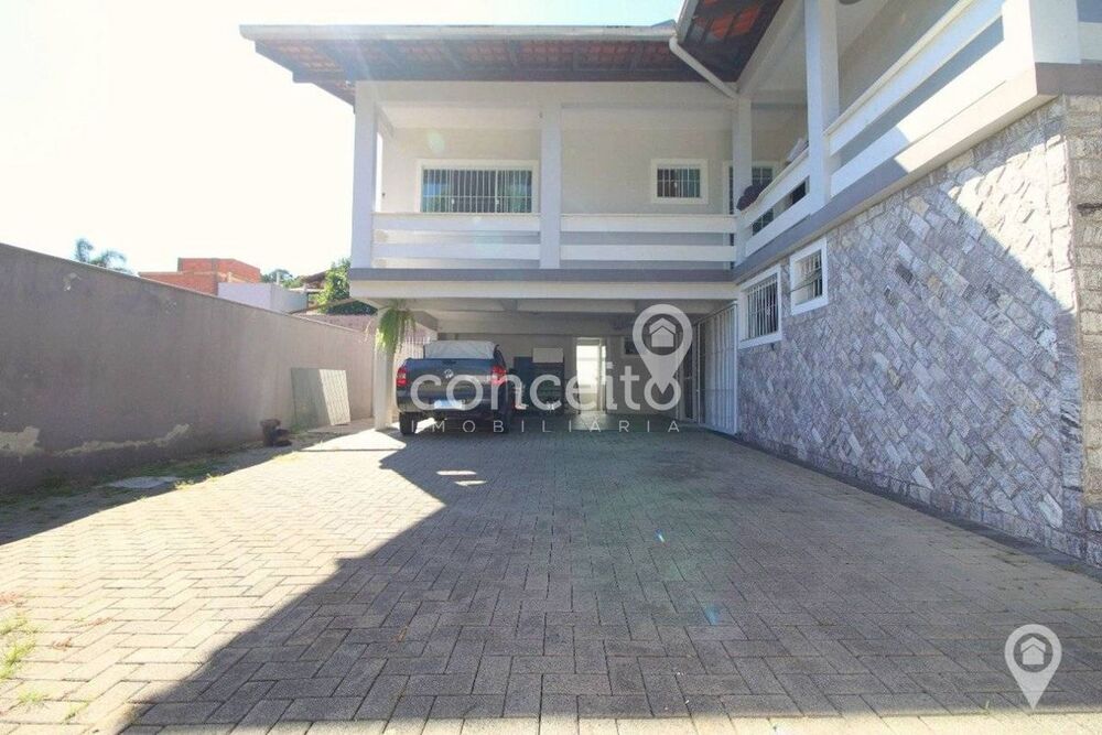 Casa à venda com 3 quartos, 309m² - Foto 4