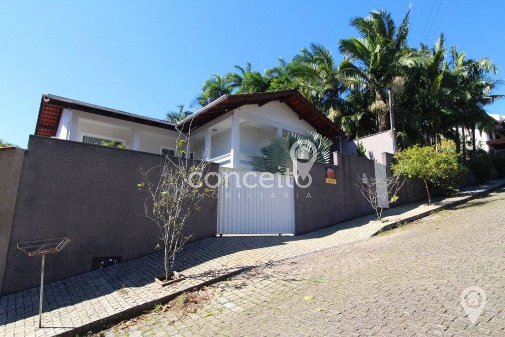 Casa à venda com 3 quartos, 309m² - Foto 3