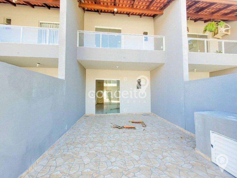 Sobrado à venda com 2 quartos, 68m² - Foto 2