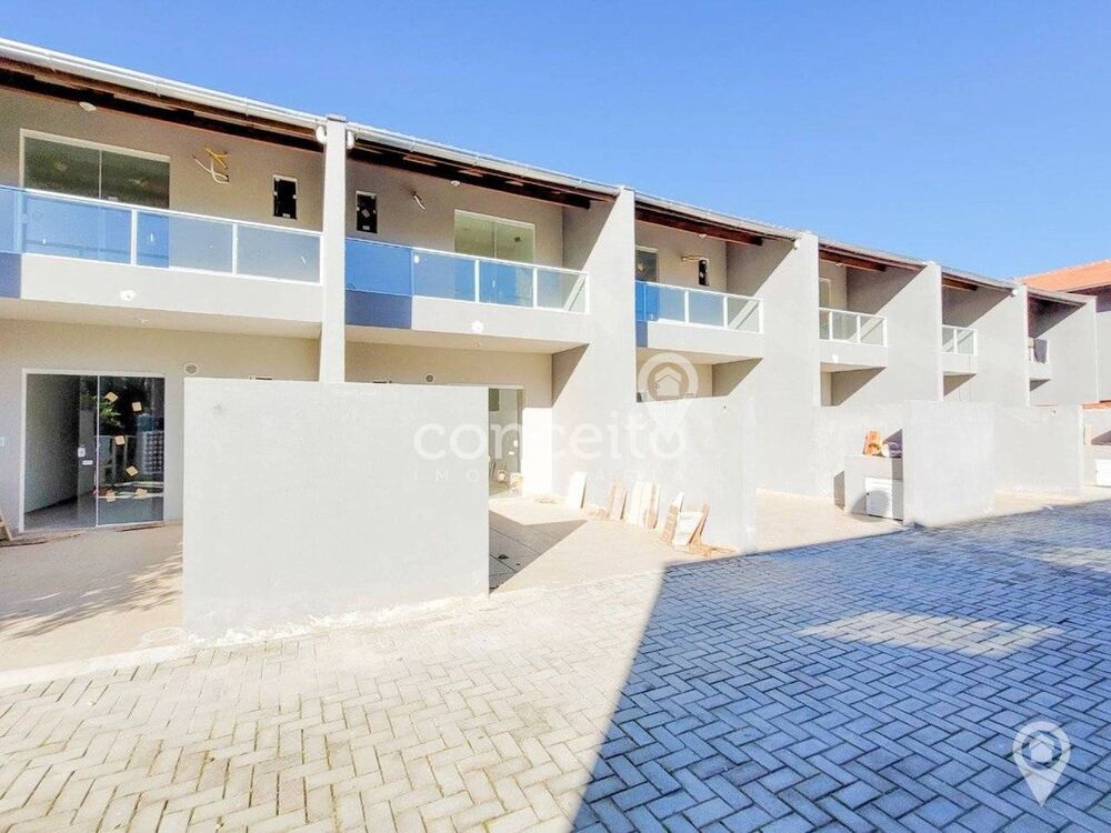 Sobrado à venda com 2 quartos, 68m² - Foto 1
